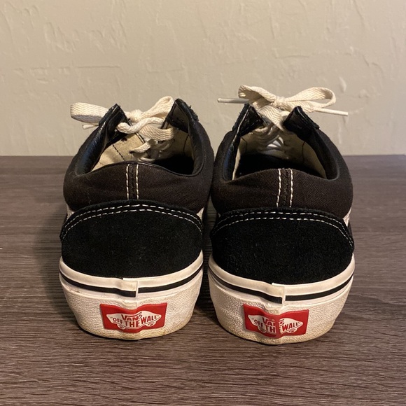 Women’s Vans Old Skool Shoes - Picture 6 of 6